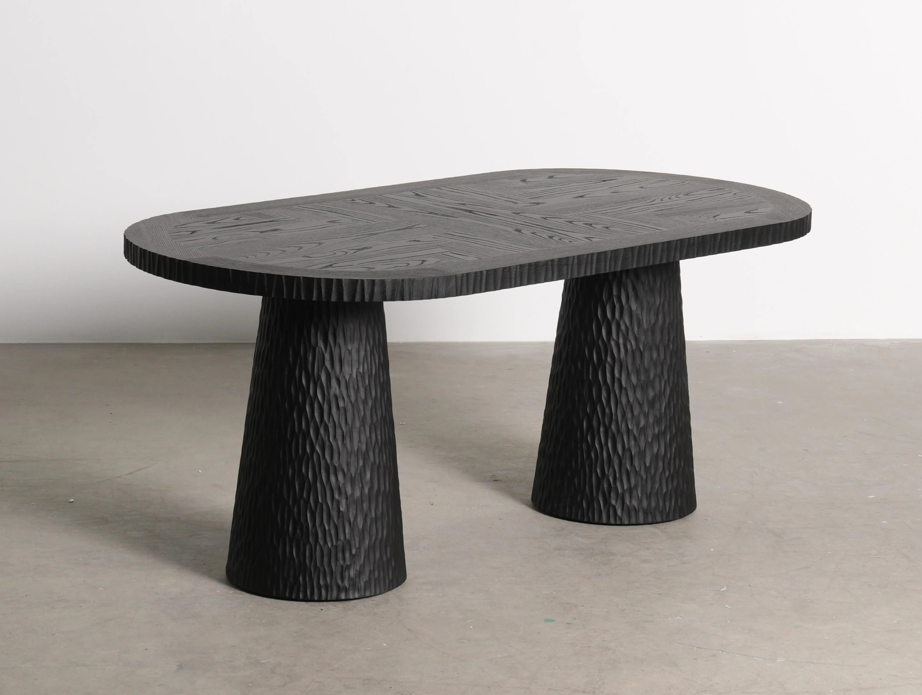 Moron Dining Table