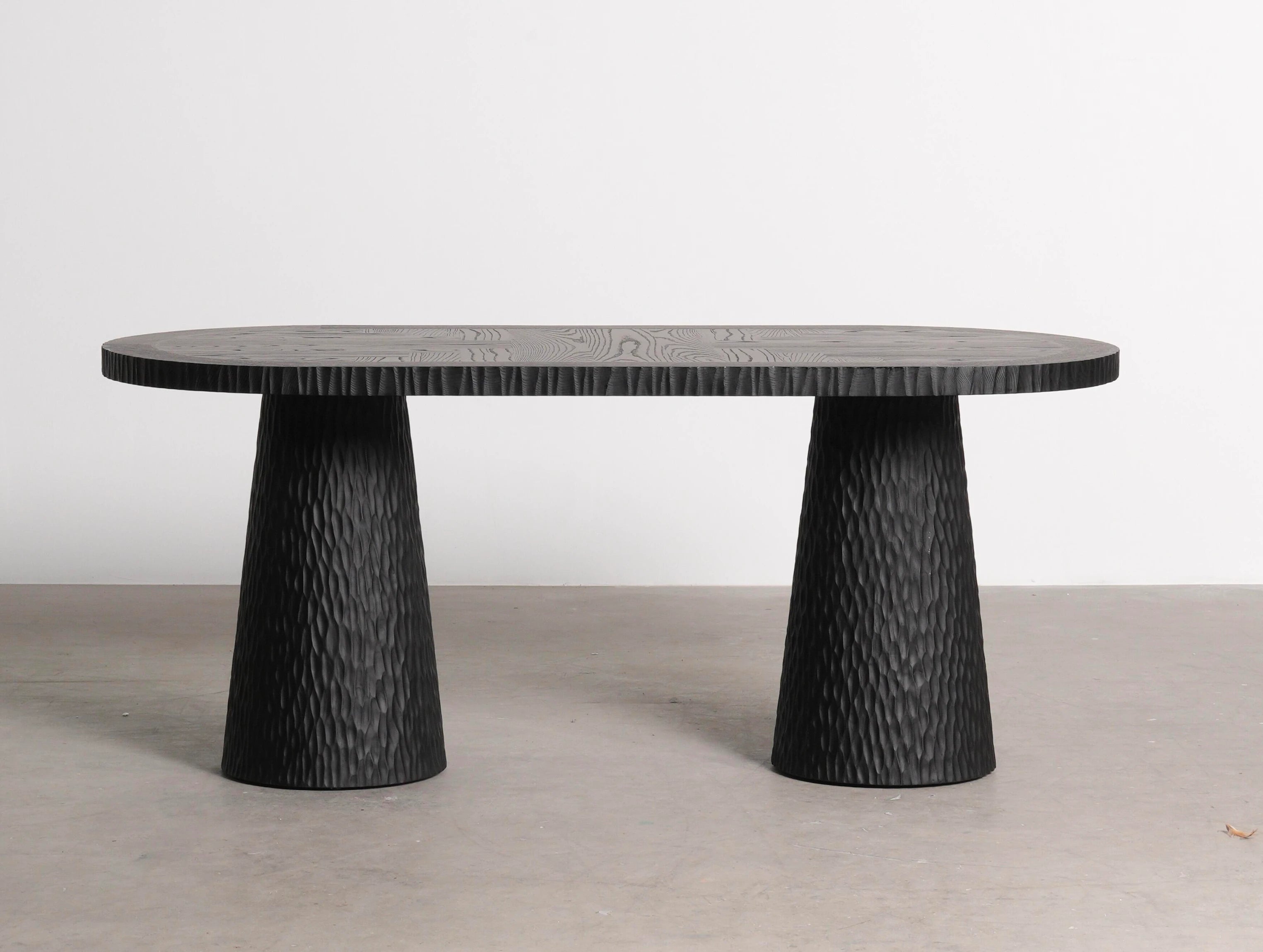 Moron Dining Table