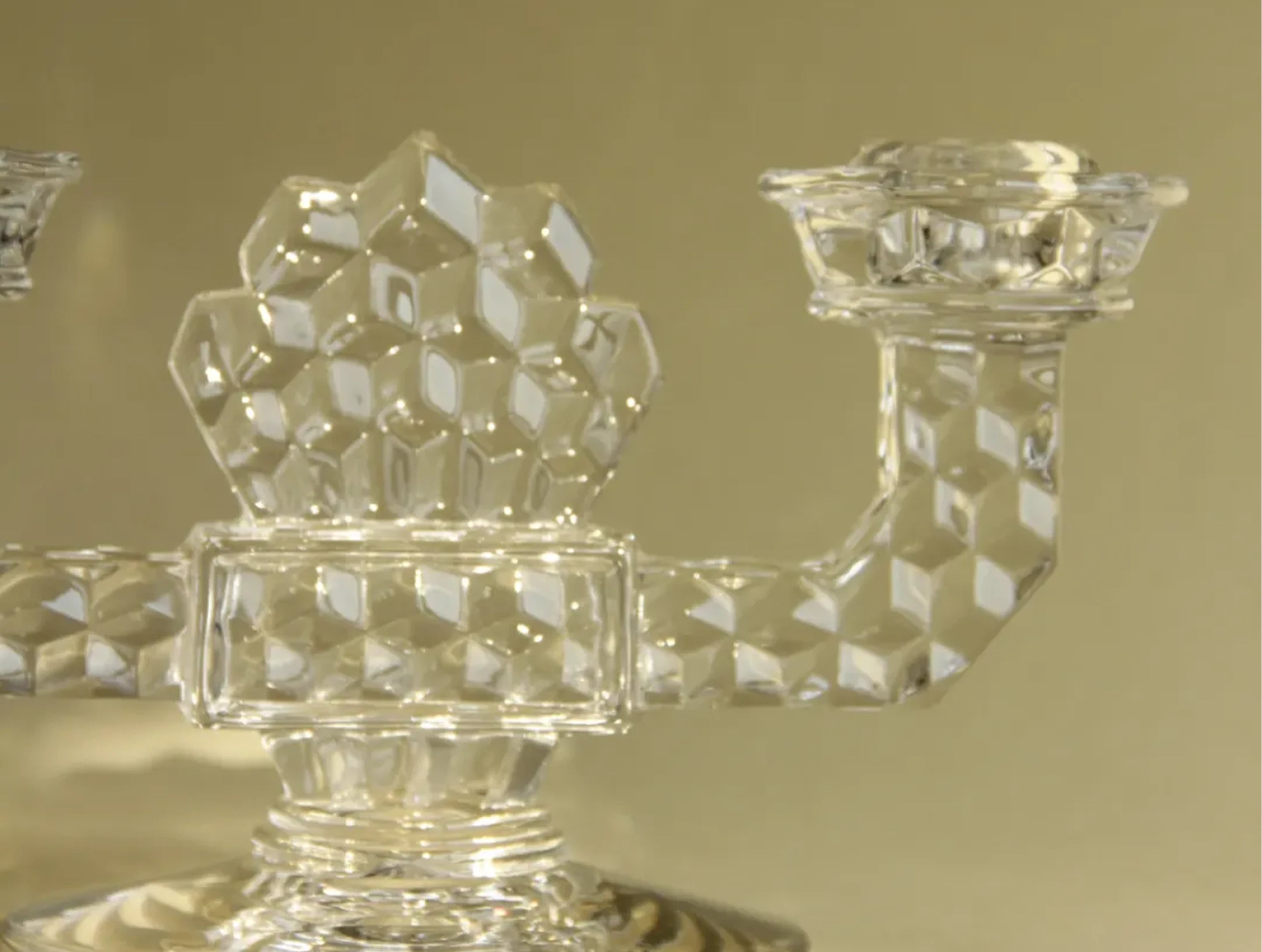Faceted geometric candle holder, surface detail