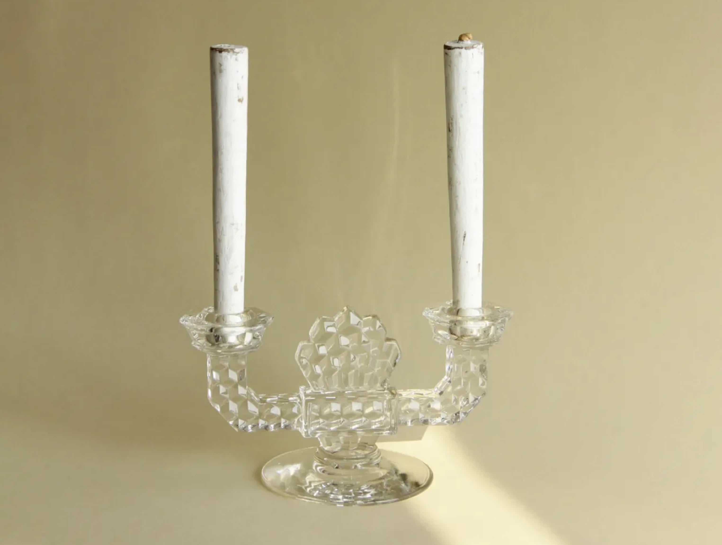Faceted geometric candle holder, base detail