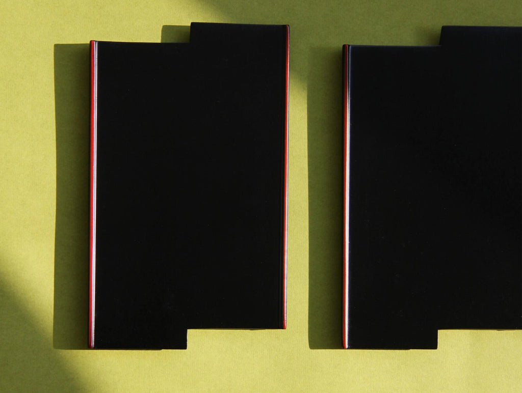 Heian Zohiko geometric lacquer tray, side view