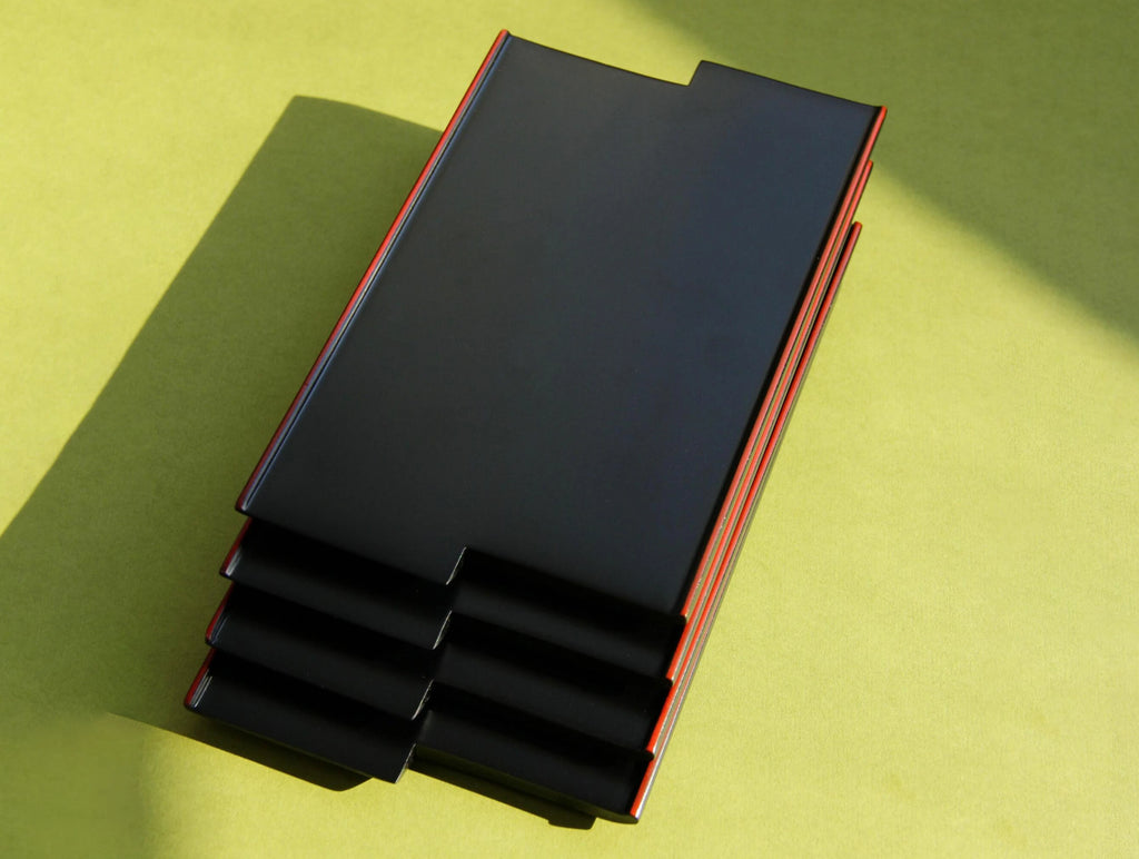 Heian Zohiko geometric lacquer tray, surface detail