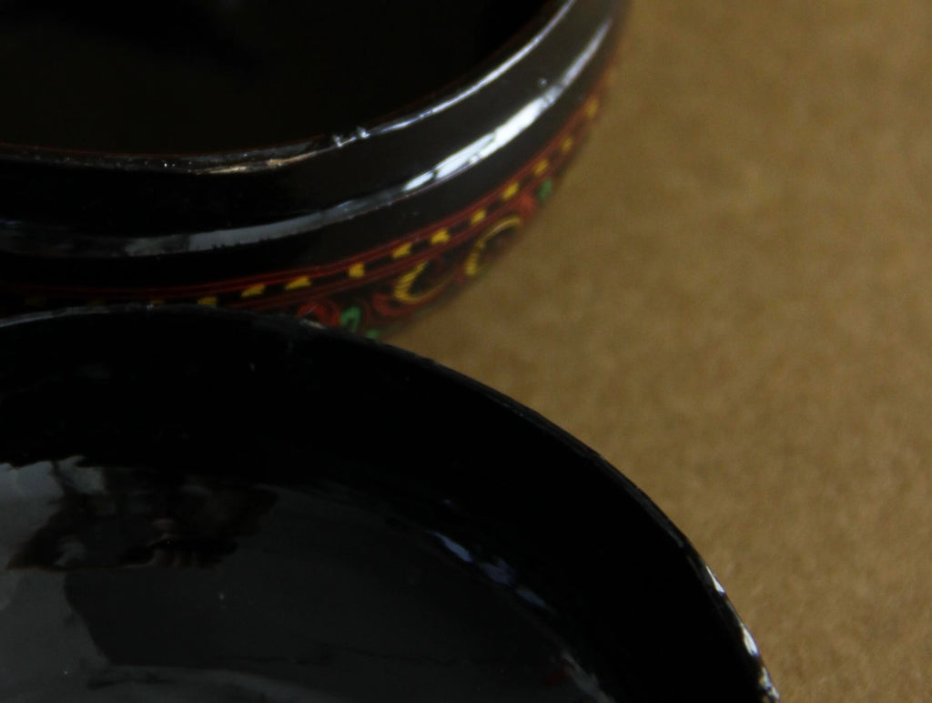 Kagawa Zokoku lacquer incense boxes, base detail
