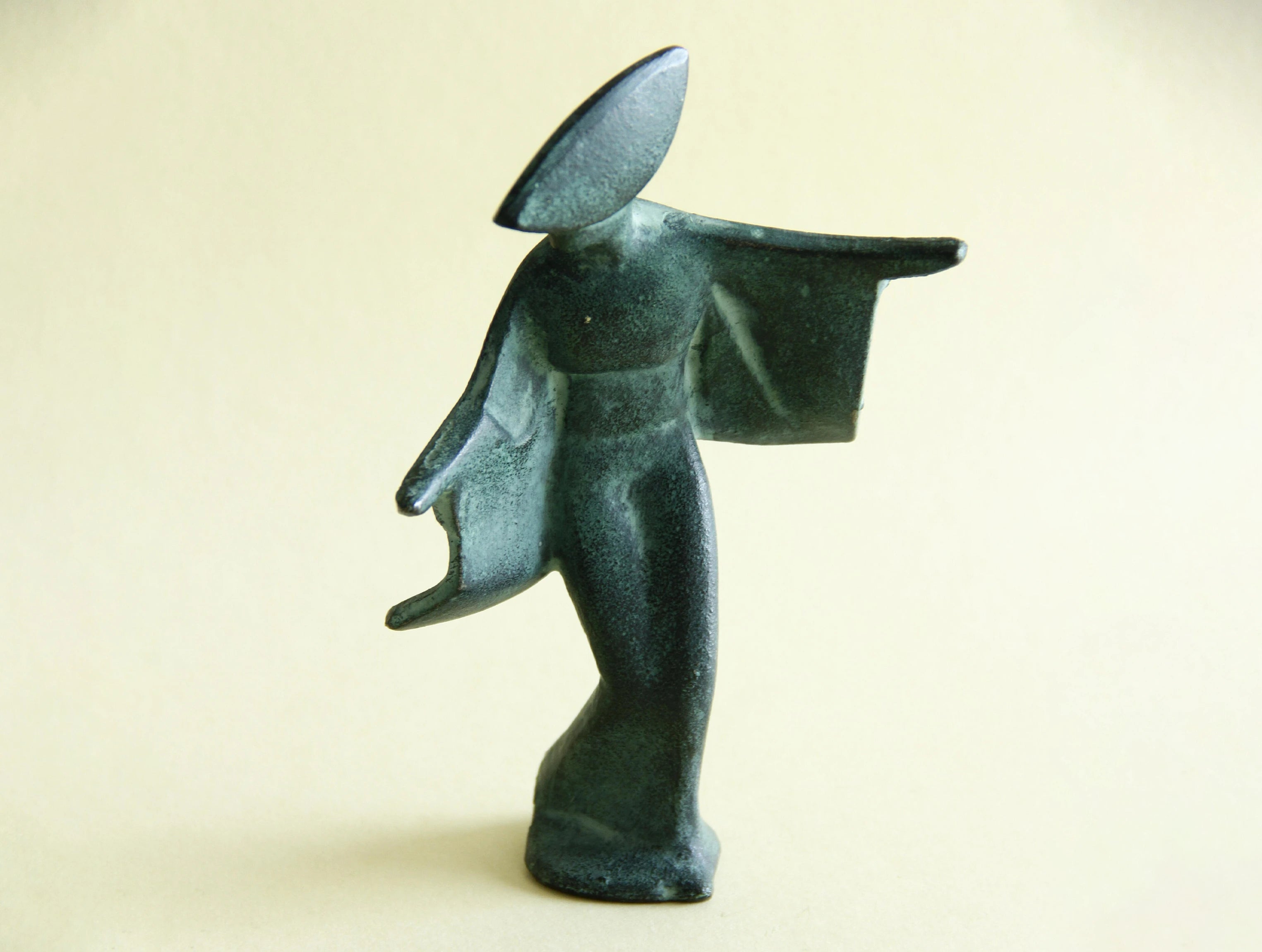 Mid-century cast-iron geisha sculpture set, additional detail