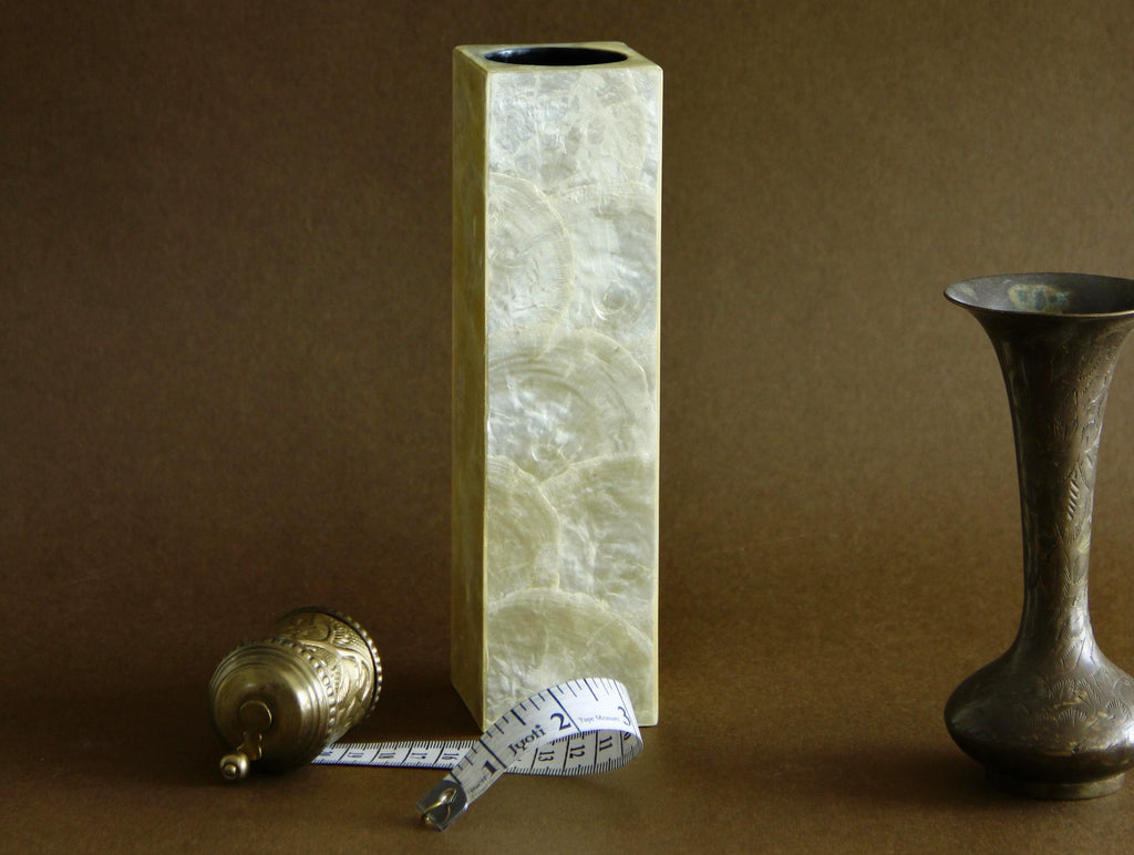 Mother-of-pearl lacquer vase, three-quarter view