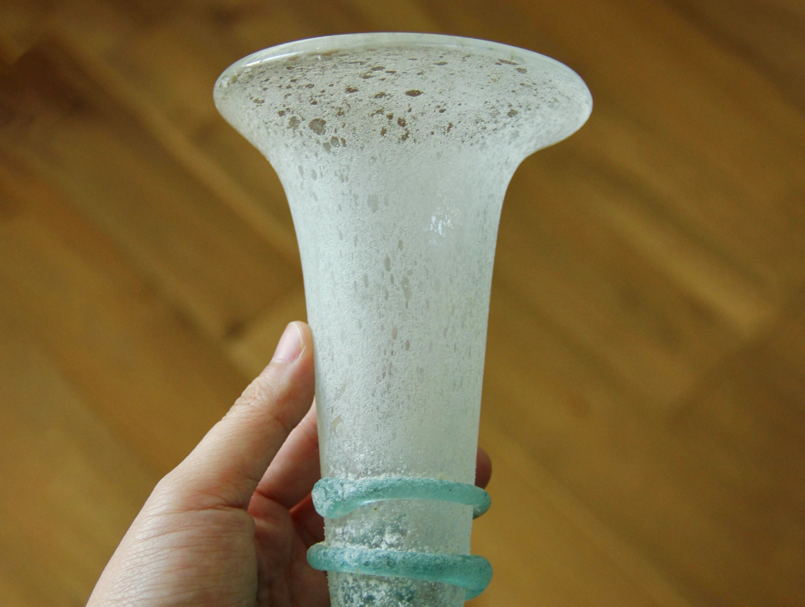 Scavo art glass vase, scale and form