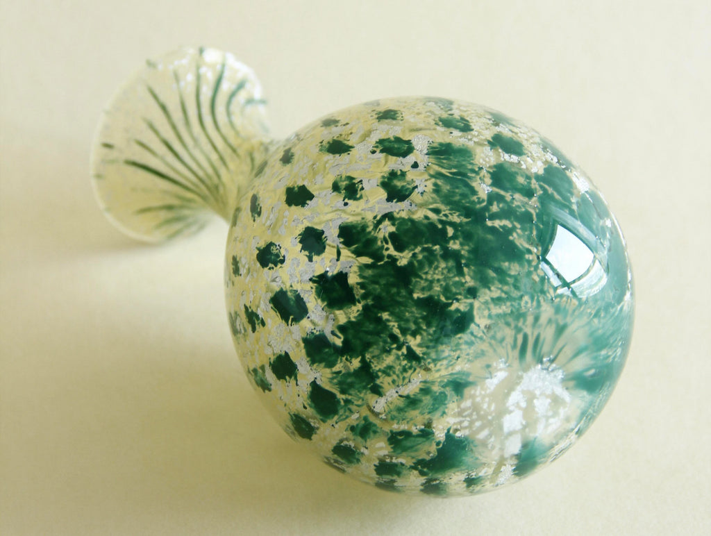 Silver-foil art glass vase, surface detail